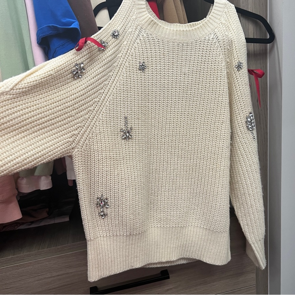 Top shop designed with germ sweater